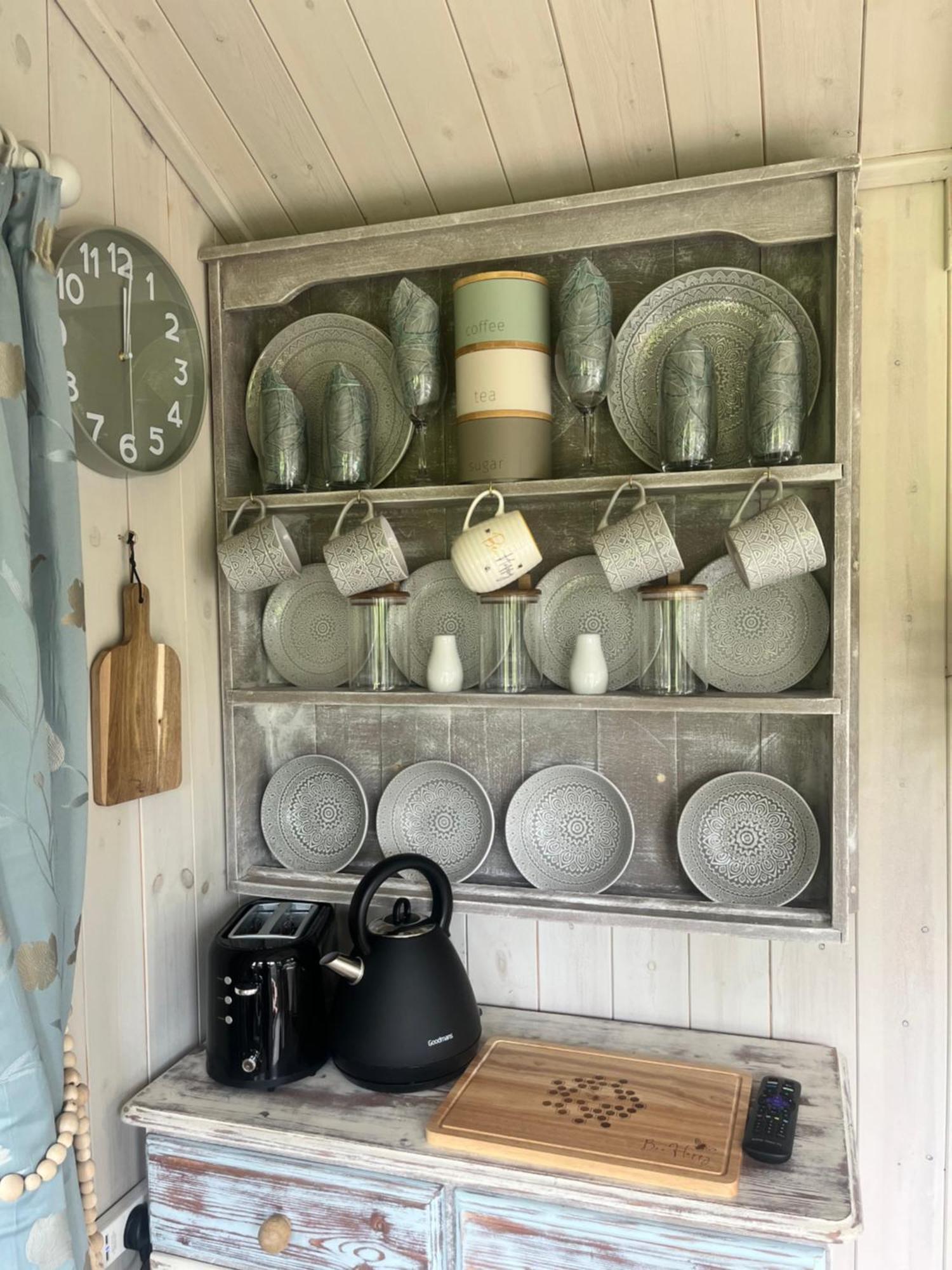 Birds And The Bees Summer House Endon ภายนอก รูปภาพ
